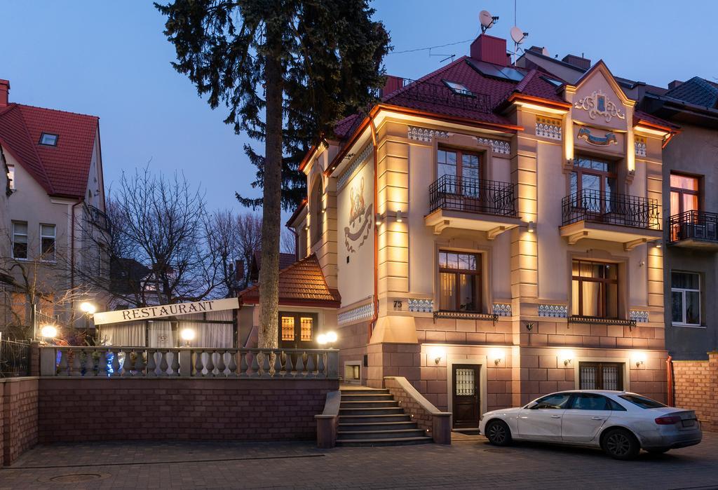 Villa Stanislavskyi Hotel Lviv Exterior photo